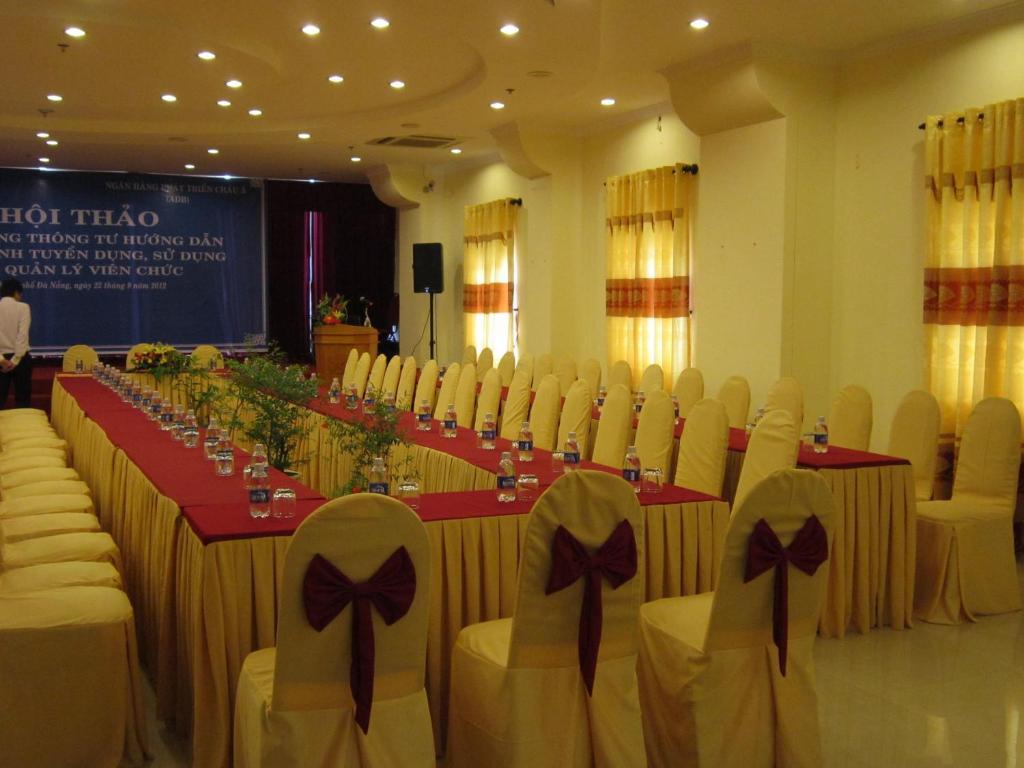 Bien Vang Hotel Da Nang Luaran gambar