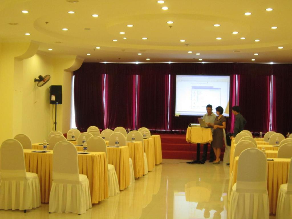 Bien Vang Hotel Da Nang Luaran gambar